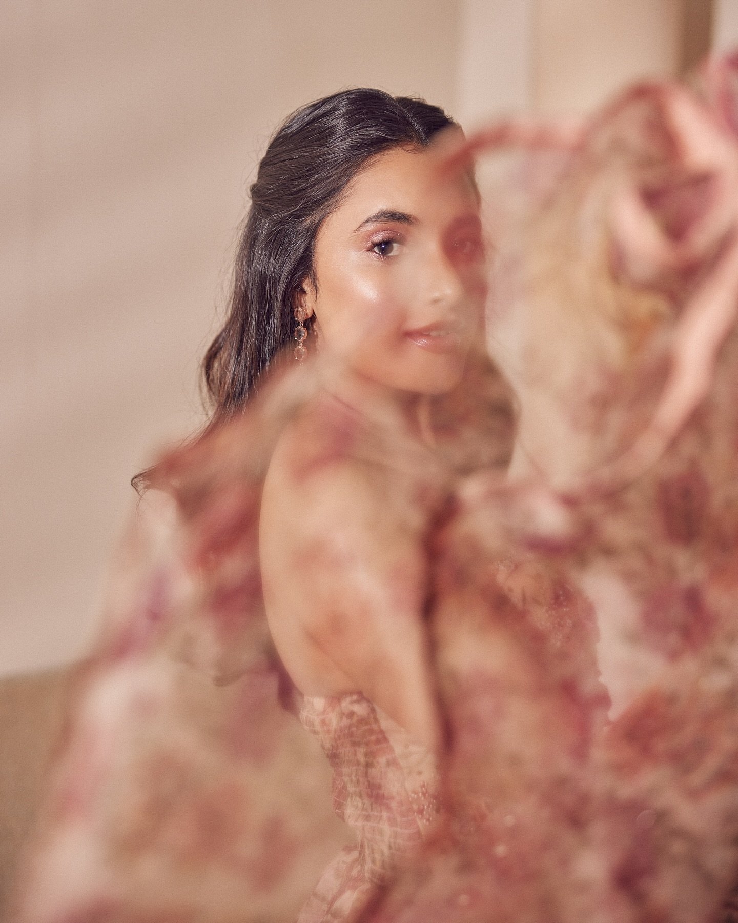 GYqIDuYaAAAGduu?format=jpg&name=large