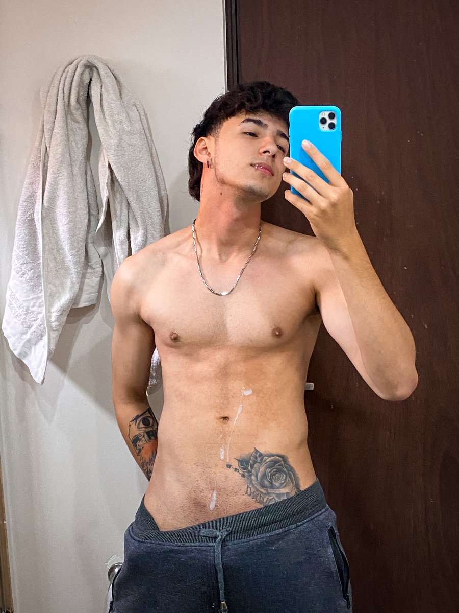 david_dussan7's tweet photo. Si entras al baño y me descubres así que harías?🤤🤭
.
.
.
RT y te envío como lo hice🔥 https://t.co/KJ9sOZbvFT