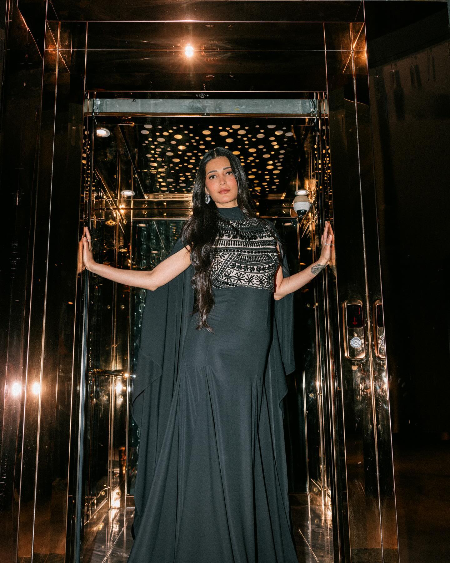 GYqJqSYaQAAQB5P?format=jpg&name=large