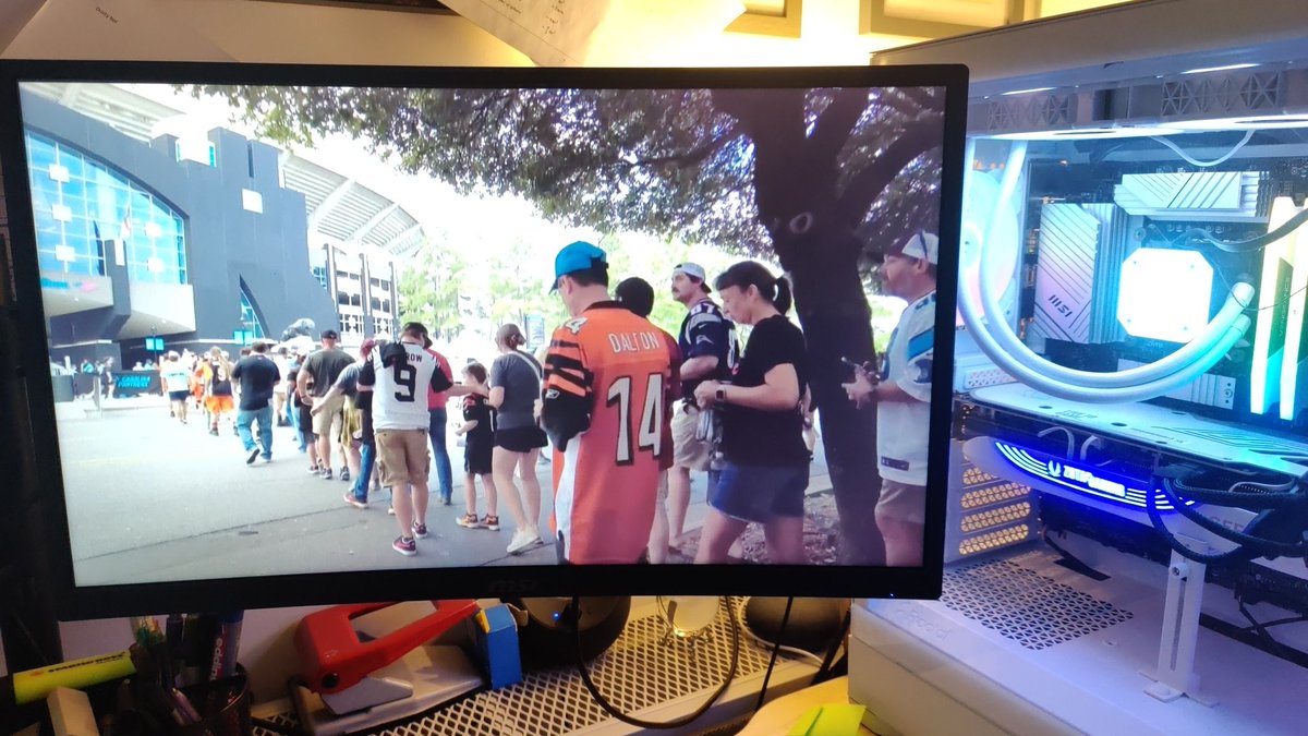 MrWalkerPhysics's tweet image. Excited to tune in live for the @Bengals for the first time this season! #WhoDey Maybe my lesson on orbits tomorrow can be linked to football throws 🤔 #PhysicsTeaching