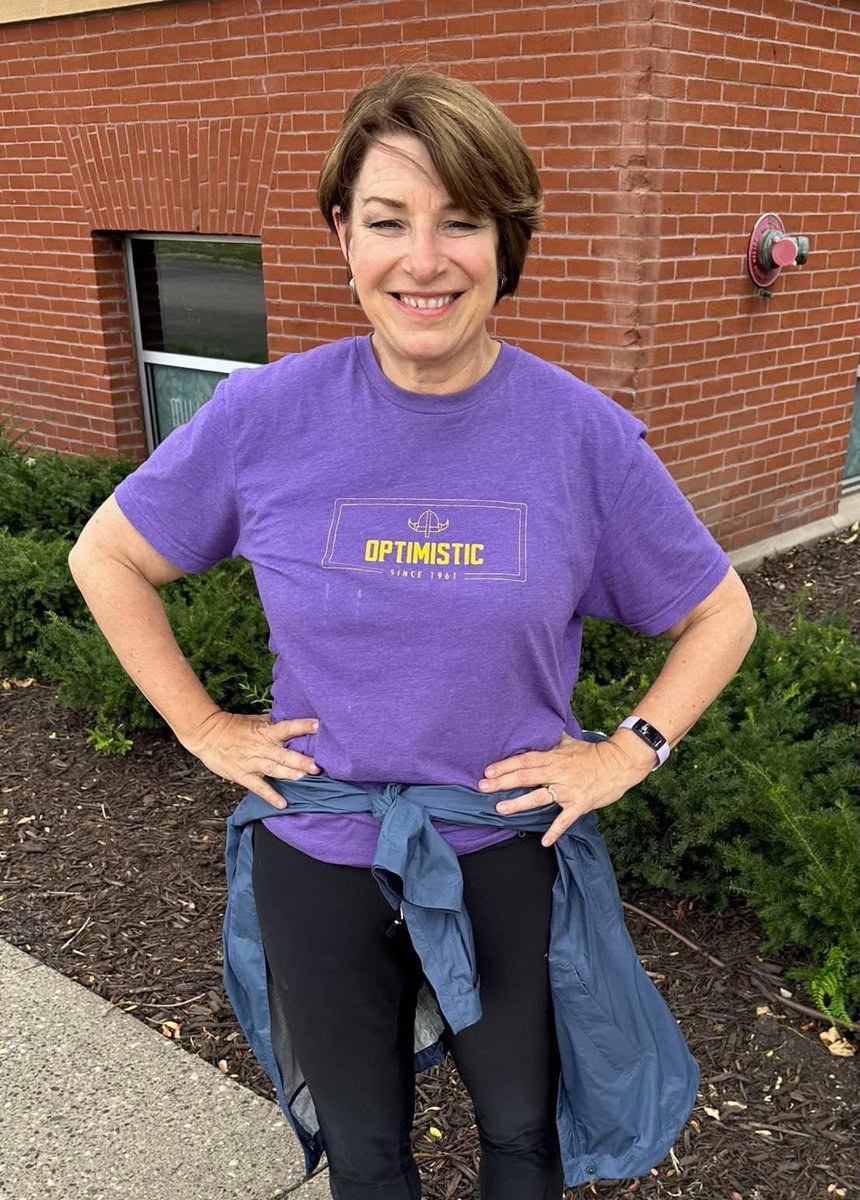 Amy Klobuchar tweet media