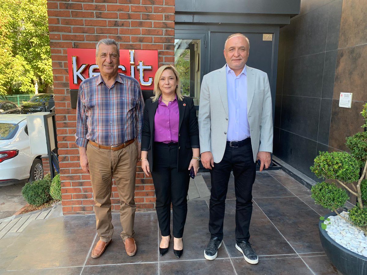 CHP Gaziantep Milletvekillerimiz Hasan Öztürkmen ve Melih Meriç i şirketimizde ağırladık.Nazik ziyaretlerinden dolayı teşekkür eder başarılarının devamını temenni ederim.