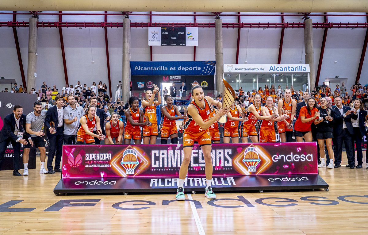 Luis Vallejo (@lvallejocolom) on Twitter photo Los últimos 19 partidos de <a href="/ValenciaBasket/">Valencia Basket Club</a> en eliminatorias de competiciones nacionales.
✅Final Supercopa '24: 84-60 vs ZGZ
✅Semis Supercopa '24: 75-61 vs Jairis
✅Final LF Endesa '24: 61-44 vs Avenida
✅Final LF Endesa '24: 48-67 vs Avenida
✅Semis LF Endesa '24: 80-60 vs ZGZ Los últimos 19 partidos de <a href="/ValenciaBasket/">Valencia Basket Club</a> en eliminatorias de competiciones nacionales.
✅Final Supercopa '24: 84-60 vs ZGZ
✅Semis Supercopa '24: 75-61 vs Jairis
✅Final LF Endesa '24: 61-44 vs Avenida
✅Final LF Endesa '24: 48-67 vs Avenida
✅Semis LF Endesa '24: 80-60 vs ZGZ