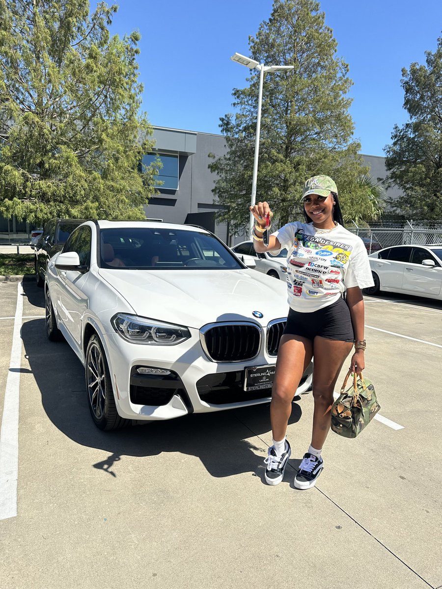 jadasaraii's tweet photo. bought a new car and moved states all in the same day. feeling super blessed and excited for this new chapter 🫶🏾 #newestgeorgiapeach 🍑 https://t.co/pN5hygUnyb