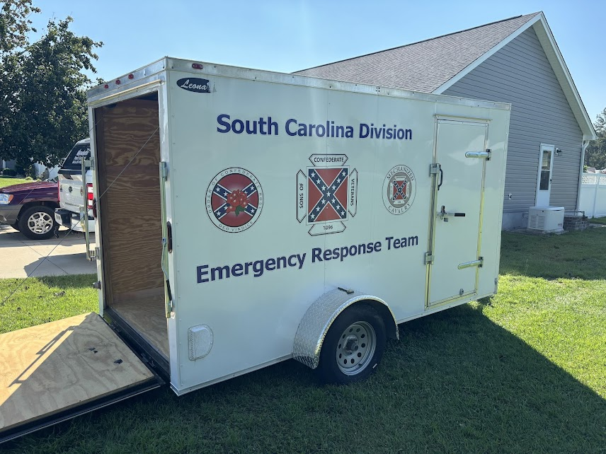 OldRebelNMyrtle's tweet photo. The Sons of Confederate Veterans does more than just hold memorial services and clean cemeteries. We help those in need. By the end of today, this trailer will be full and items transported to a distribution point in North Carolina this week, with more trips planned. https://t.co/RUnW6mhtwO