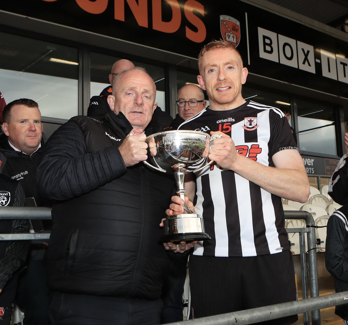 Armagh_GAA's tweet image. Armagh Senior Hurling Championship Final.

Congratulations to Middletown Na Fianna who were crowned 2024 Senior Champions and also achieved 6 titles in a row 

#clubtothecore ⚫️⚪️