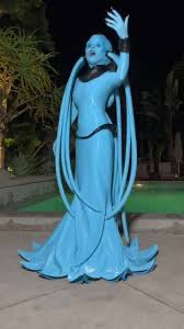 Laura Colombano Robertson tweet media