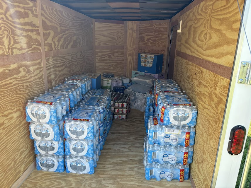 OldRebelNMyrtle's tweet photo. The Sons of Confederate Veterans does more than just hold memorial services and clean cemeteries. We help those in need. By the end of today, this trailer will be full and items transported to a distribution point in North Carolina this week, with more trips planned. https://t.co/RUnW6mhtwO