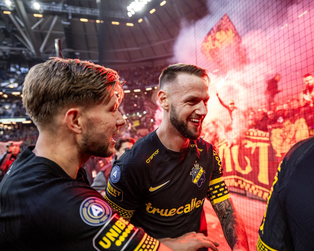 Derbymentalitet! Anton och Alex är AIK.