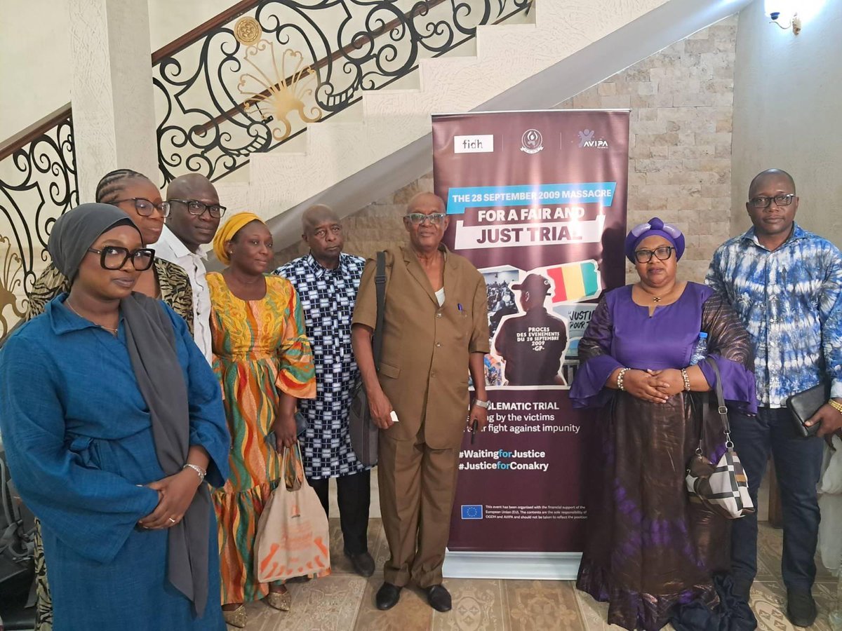 🇬🇳Guinée : Pour marquer les 15 ans du massacre de Conakry, la <a href="/fidh_fr/">FIDH</a>, l’<a href="/ProjetFIDHOGDH/">OGDH</a>), son organisation membre en Guinée, ainsi que leur partenaire, l’<a href="/AVIPA_28_09/">ONG AVIPA</a> ont tenu une conférence de presse hier. L’occasion de faire un point sur la situation actuelle des victimes et