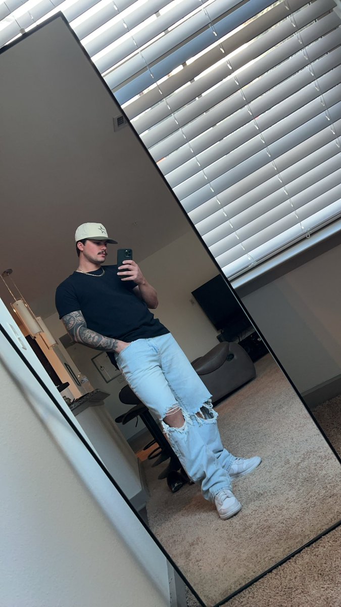 ColtonJohnsonn's tweet image. Hey