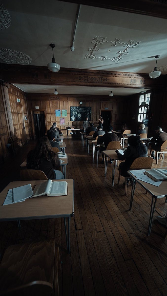 CROP CIRCLE DISPENSARY - A Four Part Mini-series 

We bring you three visual stories from the CC Dispensary world. 

SUN | MON | TUE | WED