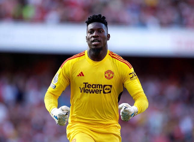 ericlepon's tweet photo. Best player on the pitch by a mile. 
Onana

Racists like Goldbridge will still blame him. 
#MUNTOT https://t.co/eSn76aBXDT