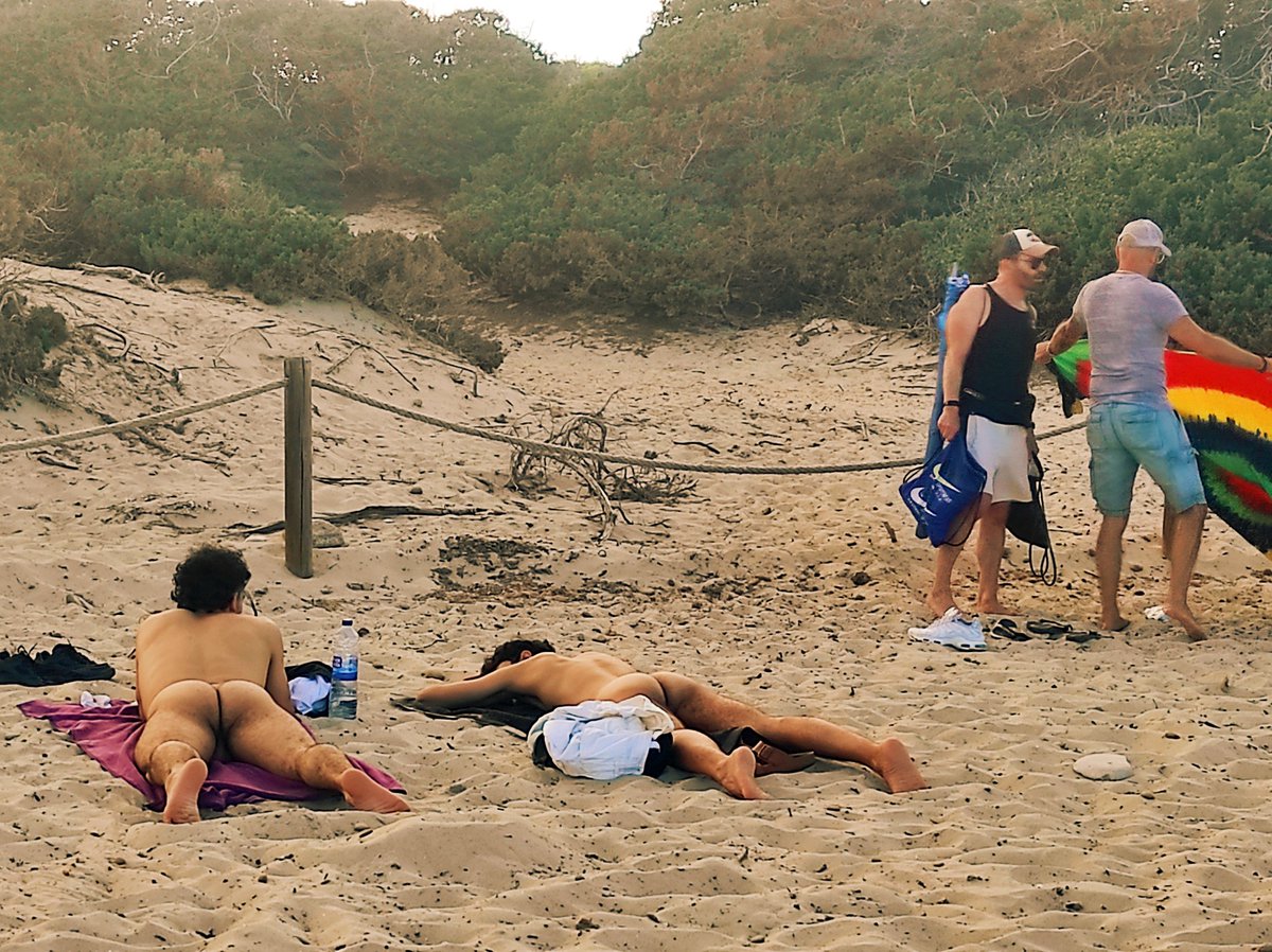 29 sep Es Cavallet 🏳️‍🌈 Gay beach 👅🍑
#gaybeach #gaybeachibiza #chiringay #escavallet