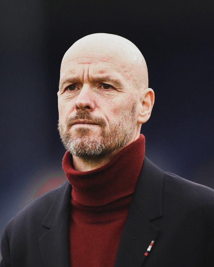 TheTraffordHub's tweet photo. 🔴⚪️⚫️ FT: #mufc 0-3 Spurs.

In one of the most embarrassing performances of the Erik ten Hag era, United fall to humiliating defeat at Old Trafford to Spurs.

Where do we go from here? 👇 https://t.co/Nk8G38ucut