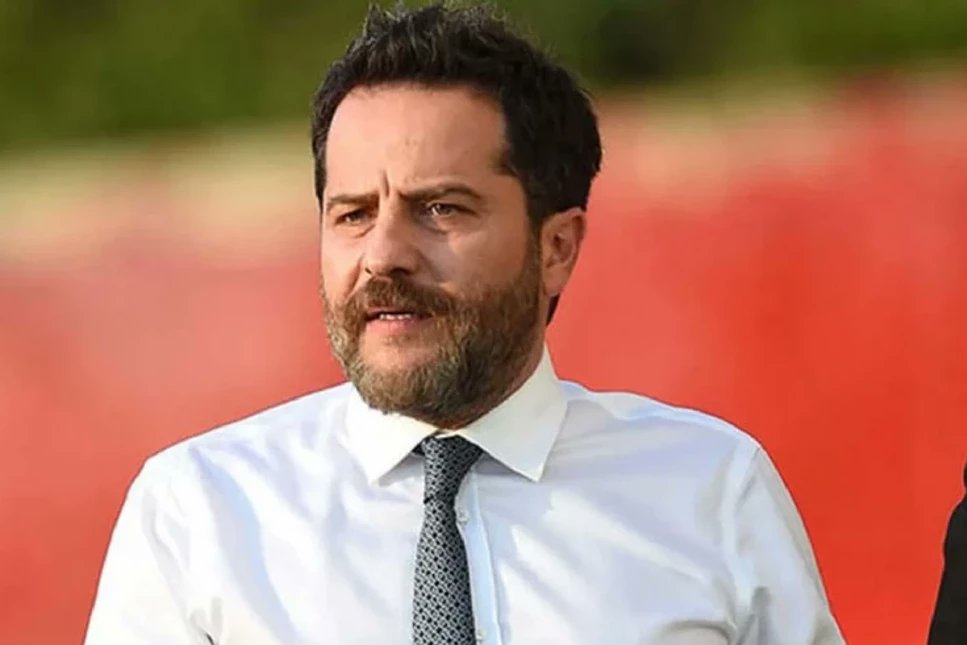 📌 ÖZEL HABER

Erden Timur, ABD’de New York Havaalanı'nda FBI tarafından gözaltına alındı. 

Timur'un, en az bir Türk ‘yetkili’ ve 5 ‘iş insanından’ rüşvet ve yasadışı bağış almakla suçlanan New York Belediye Başkanı Eric Adams soruşturması kapsamında sorgulandığı öğrenildi.