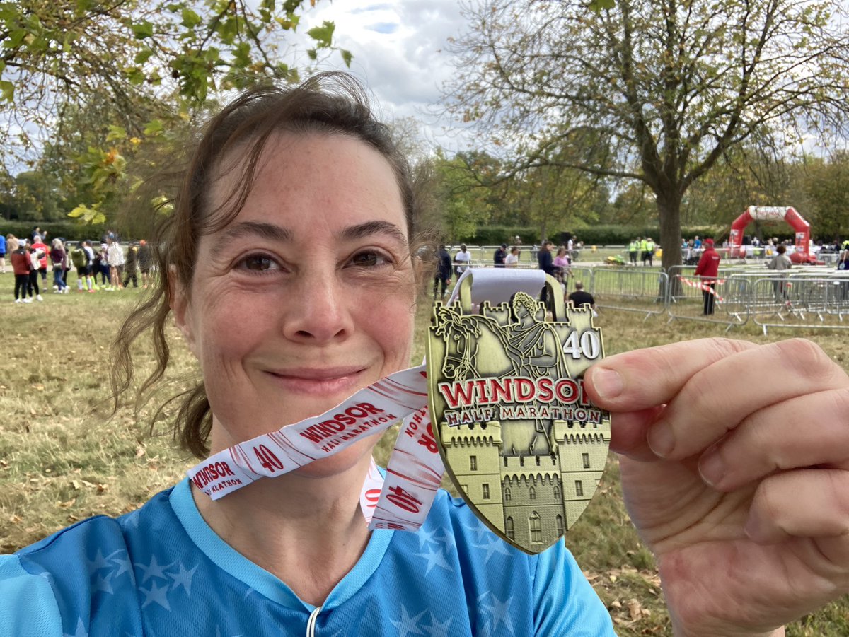 Caroline Smith tweet media