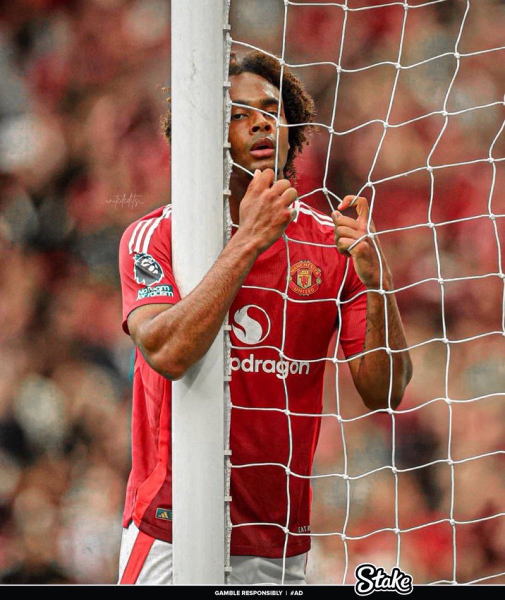 Gary Neville has spent this entire season attacking Arsenal players and our manager

But he's got nothing to say about his garbage club, Man United🤡