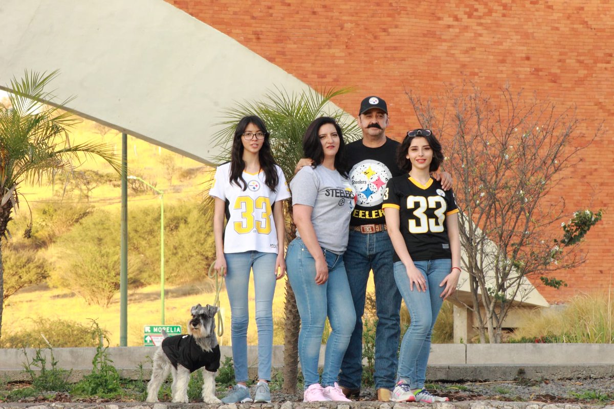 Andy_G1610's tweet photo. HERE WE GO STEELERS !!!
#FOXImpactoNFL
#NFLxFSMX https://t.co/f7C8uA4lTx