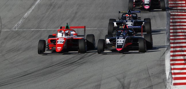 Italiaracing's tweet photo. Prima vittoria di #Beeton nella F4 Italia. L'australiano si รจ imposto nella terza gara di Montmelรฒ https://t.co/w7IMSiVRZs https://t.co/0Dw5NVHDud