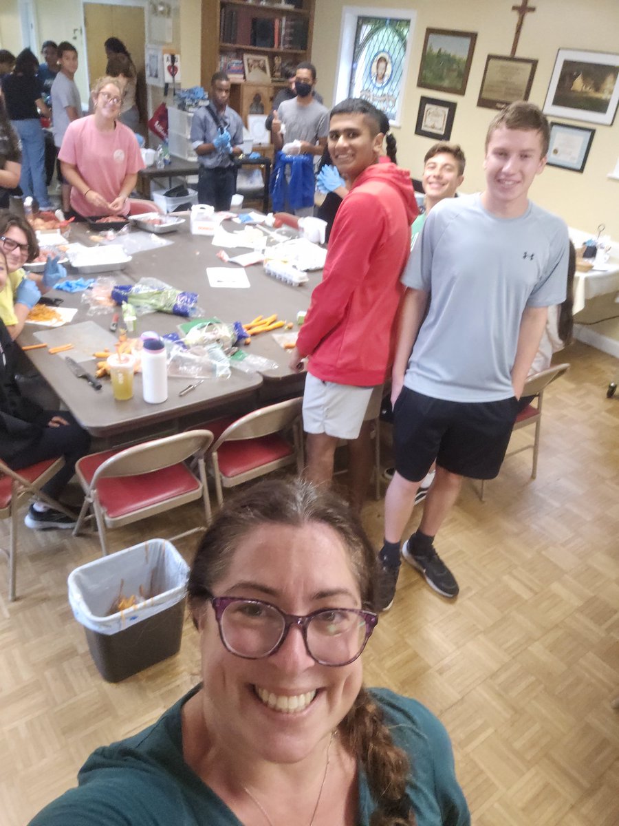 Mrs. Redfield tweet media