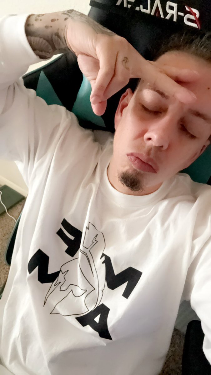 Charlie ⚡️ tweet media