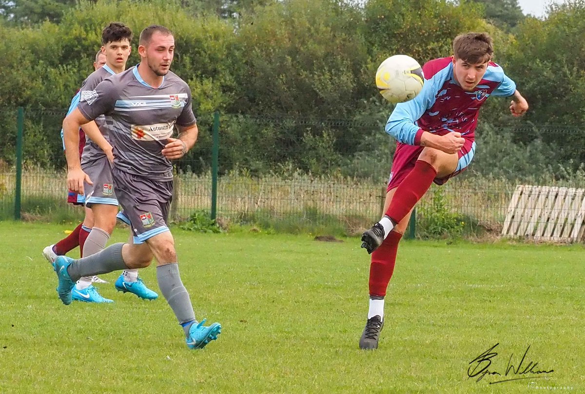 Pembrey AFC v Pwll AFC  #flickr flic.kr/s/aHBqjBKm5X
<a href="/PembreyAfc/">Pembrey Afc</a> <a href="/AllWalesSport/">All Wales Sport</a> <a href="/llanellionline/">Llanelli Online</a>