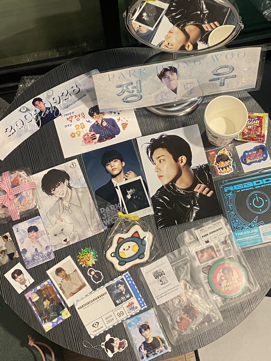 นอกจากคาเฟ่น่ารักแล้ว กอว ของทุกคนและของทางคาเฟ่น่ารักทุกชิ้นเลยค่ะ 🥰🫶🏻

#Nightfuryjeongwooday 
#28SepWOObirthdayFest