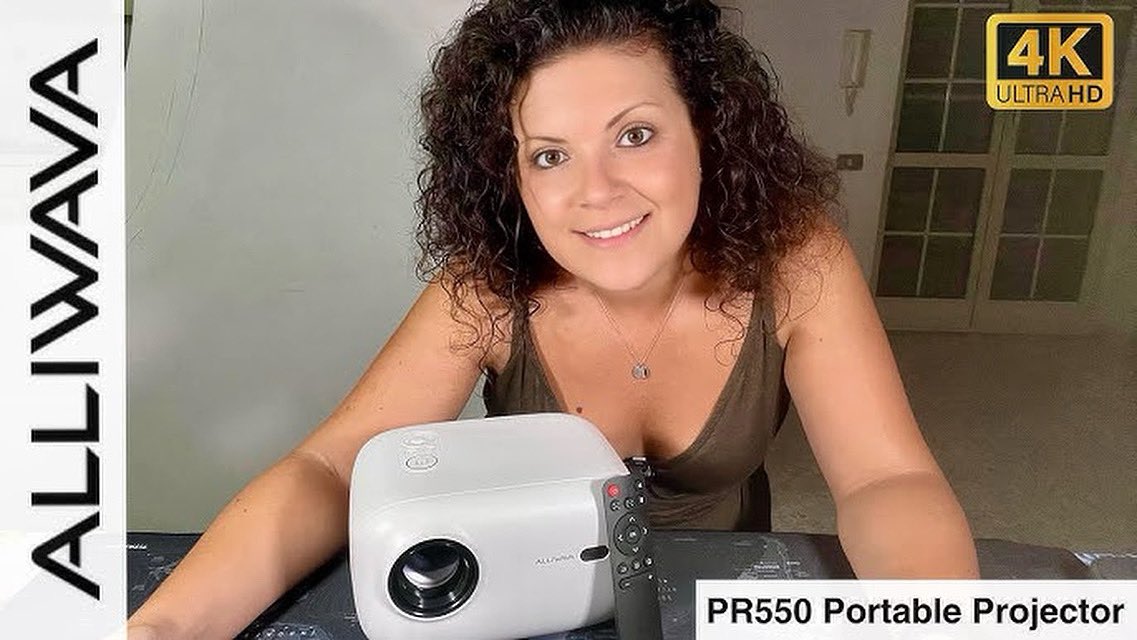 MikyAncona's tweet image. Alliwava PR550 
ottimo mini proiettore portatile 4K con autofocus !
Like , condividete e iscrivetevi al canale ! Grazie 
youtu.be/h6McNkq7-4Y?si…
#alliwava #projector #proiettore #mikyancona #4K @AlliwavaClub