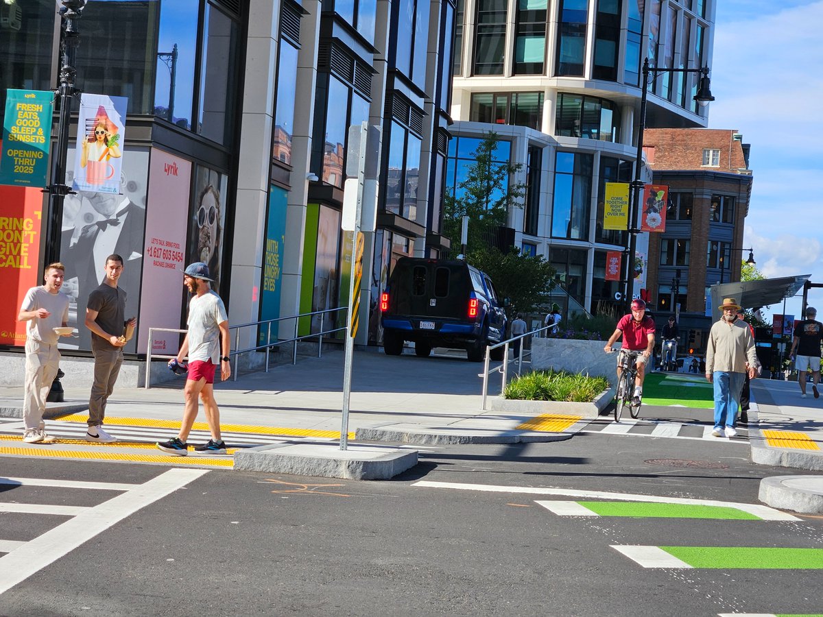 P12 needs some bollards