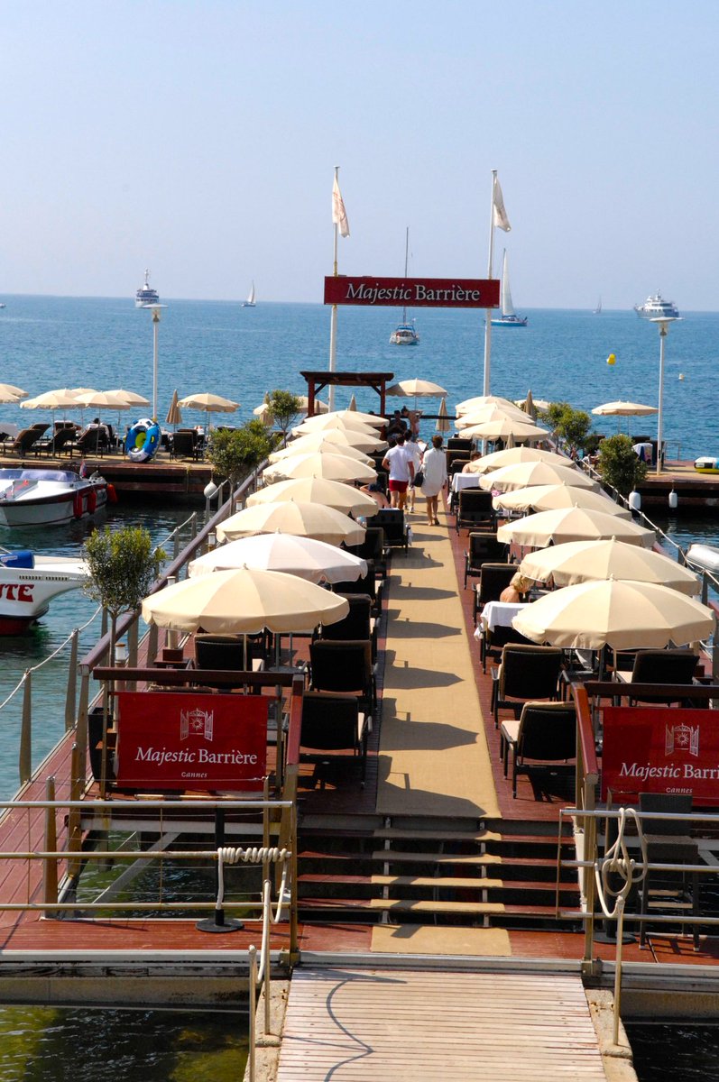 FPImages's tweet image. Waterfront lucnh at Majestic Barriere hotel
fpimages.com/la-croisette-s…