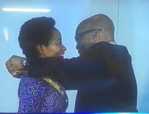 SamDust4's tweet photo. @FabAcademic Nami ngayithatha wemama ngaphila, ubungozi abukho https://t.co/e2xos2KjJV