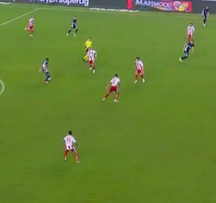 Tarihi Rezalet🚨🚨🚨
Paylaş-Paylaştır 

1- Bu Posizyon İncelenmeden 5 Saniye İçinde Oyun Nasıl Başladı? 

2- Mourinho İtiraz Ettikten 5 Dakika Sonra Ekrana Verdiğiniz Görüntü Gerçek Mi ? 

3- İlk Yarıda Çizgiyi Geçen Fenerbahçe Golünde Beinsport Çizgi Kamerasından Neden Yakın