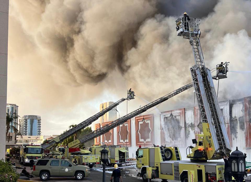 📌| الدفاع المدني:

استشهاد الجندي أول أكرم جمعة الجهني والجندي عبدالله مناحي السبيعي، أثناء أداء مهام عملهما في إخماد حريق #سوق_جدة_الدولي  - رحمهما الله.