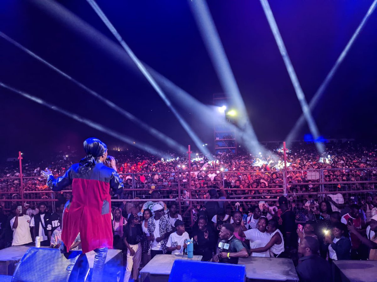 Peace in the Hood was a movie 🎥 

Over 10,000 people came out to witness a huge celebration of urban culture. The atmosphere was electric!

Xuman from Senegal got the crowd singing in French.

<a href="/YoungGeminiii/">MUSKANA</a>, <a href="/NatashaMuzZW/">NatashaMuz</a> and <a href="/TamyMoyo/">Tamy Moyo</a> got the crowd dancing like wild.