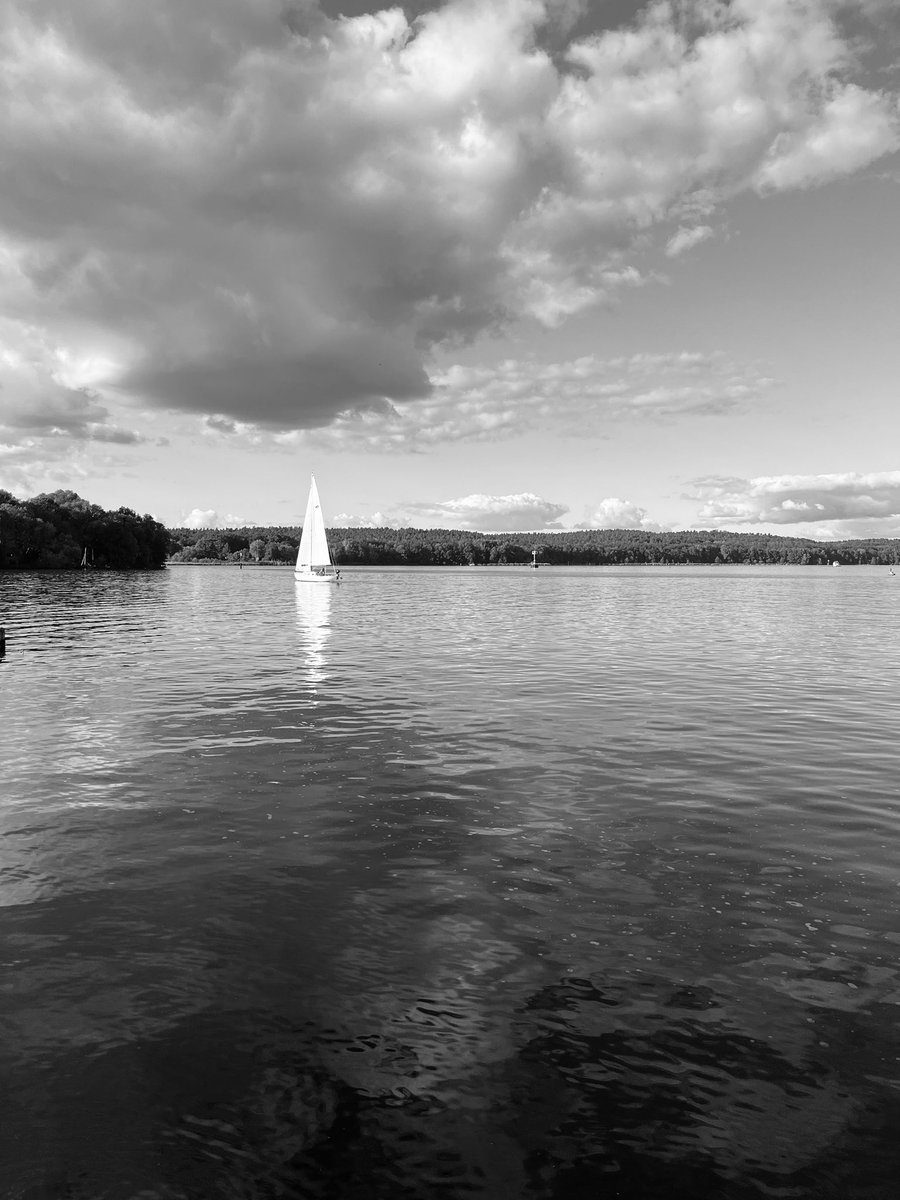 ClemensMenne's tweet photo. Nichts Neues
#blackandwhite #photoimage https://t.co/hxUbM7E5Ih
