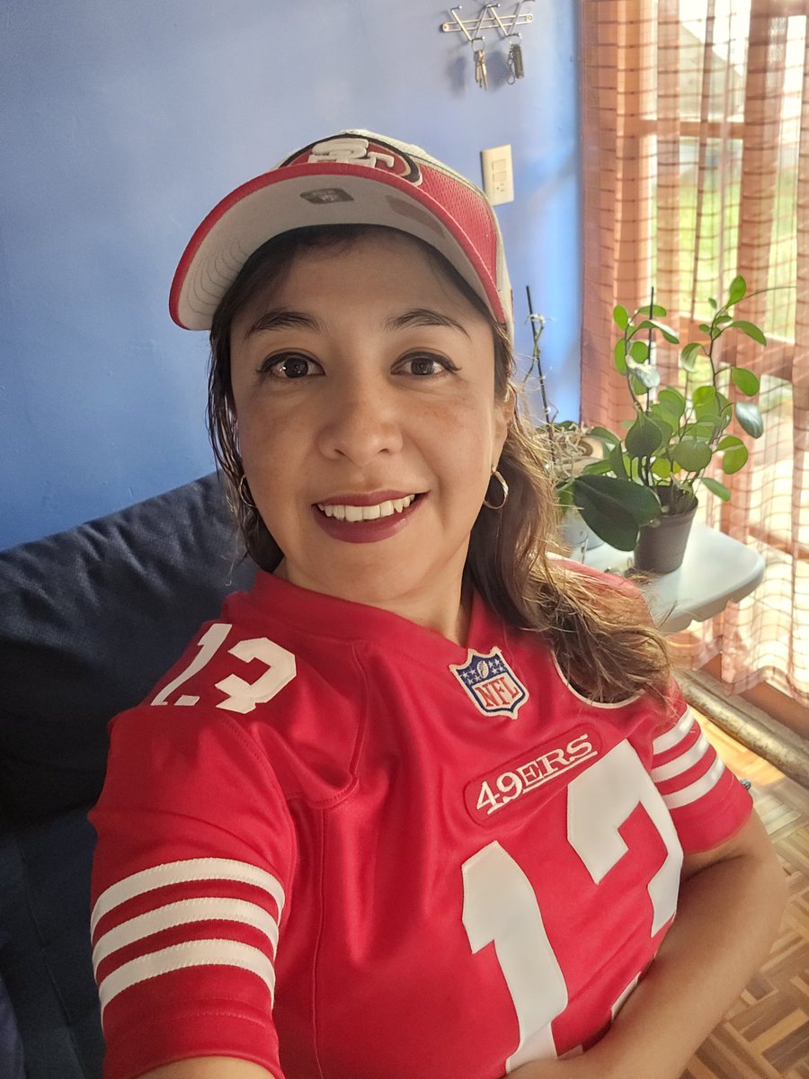Go Niners! 🏈
#NFLEnTelevisa

<a href="/adevaldes/">Antonio de Valdés</a> <a href="/EnriqueBurak/">Enrique Burak</a>