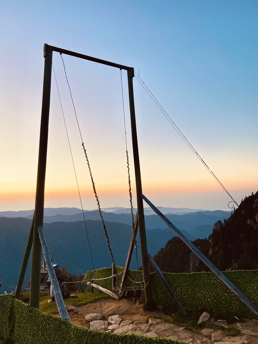tellioglu_ebru's tweet photo. #rize #ayder #çamlıhemşin #huser #pokut #yayla #günbatımı 🌄 https://t.co/a2D8Lukc4c