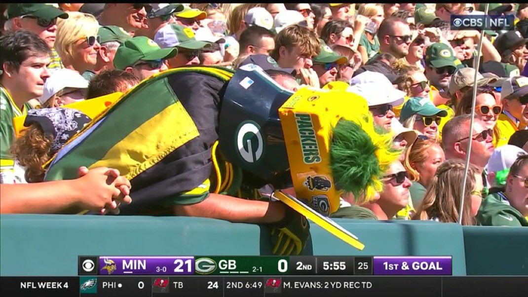 What playing 2024 Sam Darnold does to a mf