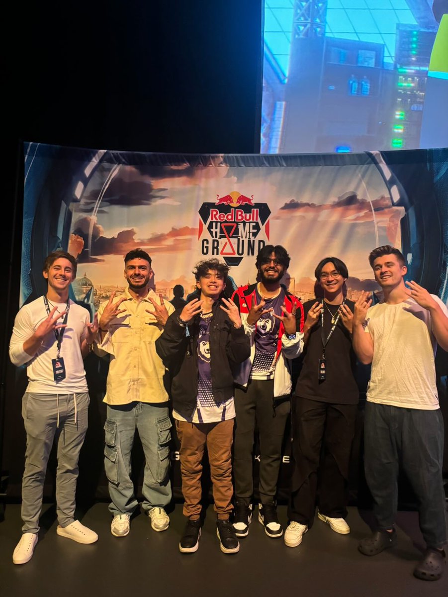 UW Vardizzle tweet media