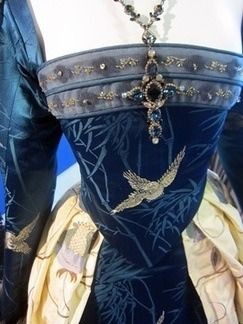 Aerea_caeles's tweet image. House Arryn dresses