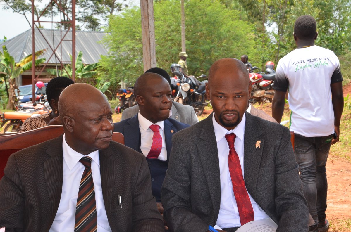 BalabaDunstan's tweet photo. Together with the Minister of State, Office of the Vice President @HonMutasingwa and the Ambassador of Iceland to Uganda, we attended on Thursday 26th Sept, the Buikwe District Accountability Day
@OPMUganda @R_Nabbanja https://t.co/zxtPPzVX2W
