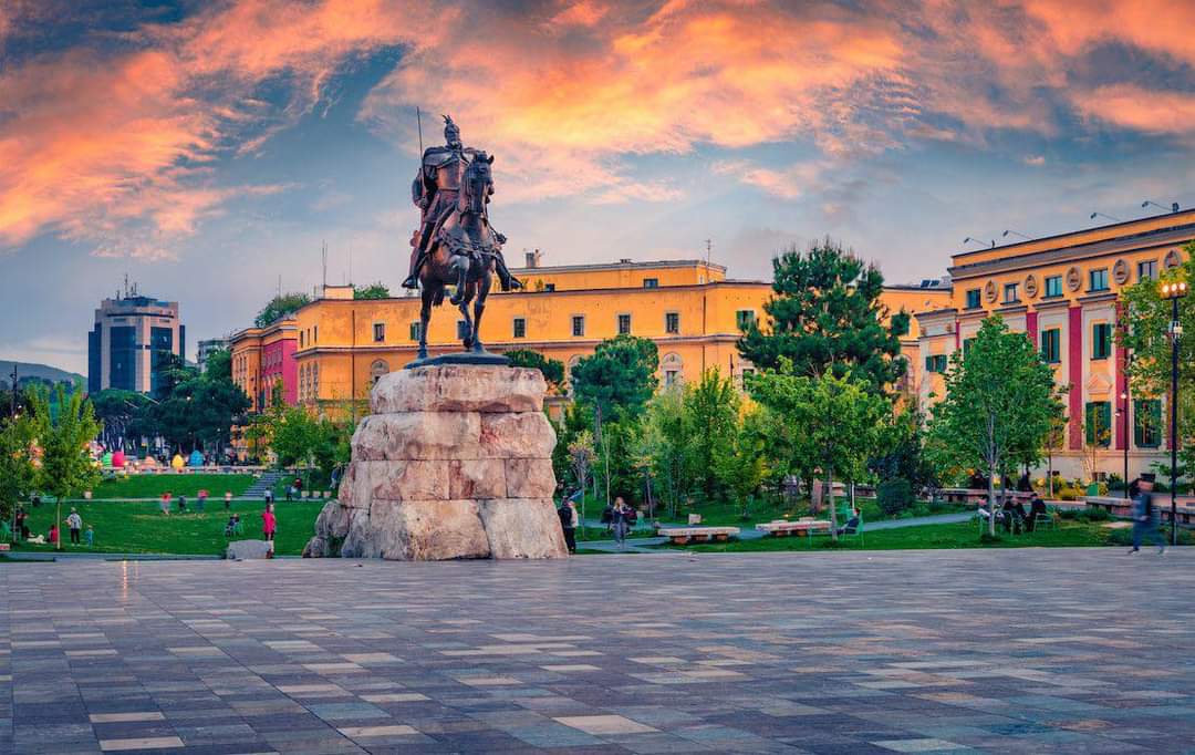Tirana ❤️ Love