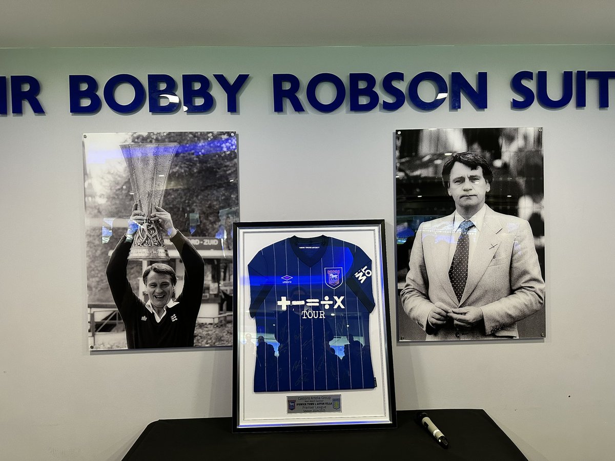 Great day watching <a href="/IpswichTown/">Ipswich Town</a> play very well from the Sir Bobby Robson Hospitality Suite and unlucky not to snatch a winner.
Liam Delap will have a solid career if he continues to progress. He has power, pace, eye for goal and comes across extremely well in an interview. #itfc