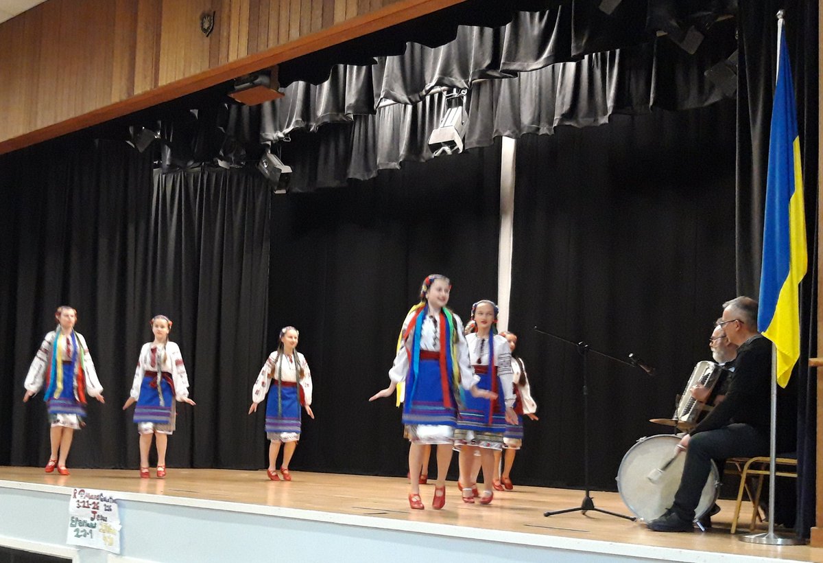 The Ukrainian dancers had everyone clapping along