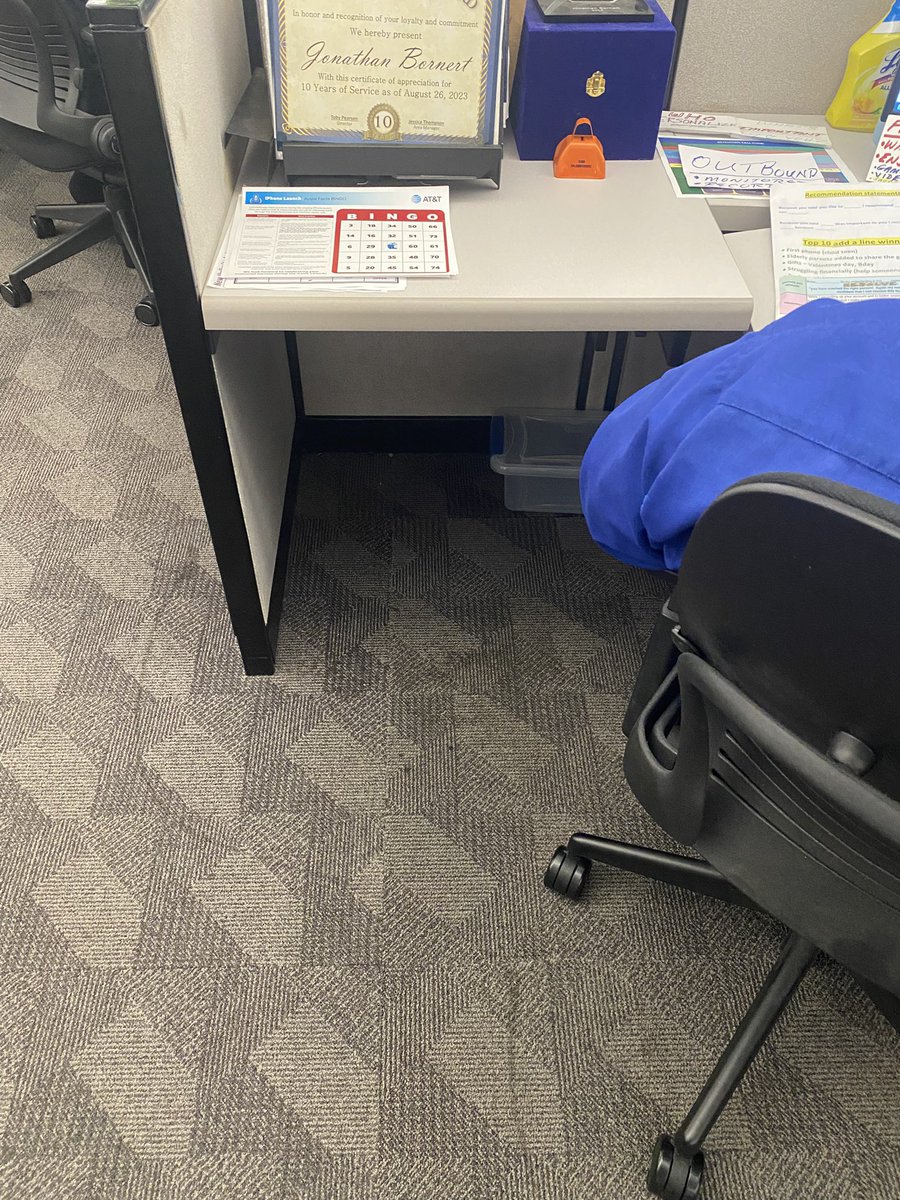 AT&T Tulsa Loyalty Center tweet media