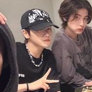 목걸이 1. tht (쓰리타임즈) - LOVE LOCK NECKLACE 볼캡 추천해달라해서 2. 써저리 - 갤러리아 익스클루시브 캡 3. 크리틱 X 드래곤볼 - Z MAJIN BUUMESH CAP 4....