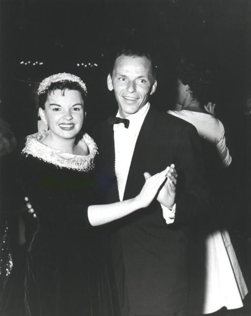 TheJudyRoom's tweet photo. September 29, 1954: The gala post-premiere party for "A Star Is Born" at the Cocoanut Grove.
Check out The Judy Room's Spotlight on "A Star Is Born" at https://t.co/1NR139LYxb
#judygarland #astarisborn #cocoanutgrove #thejudyroom https://t.co/O8TG2aSh0B