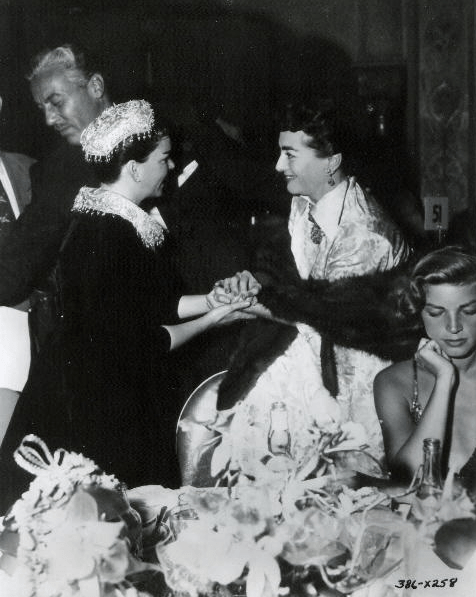 TheJudyRoom's tweet photo. September 29, 1954: The gala post-premiere party for "A Star Is Born" at the Cocoanut Grove.
Check out The Judy Room's Spotlight on "A Star Is Born" at https://t.co/1NR139LYxb
#judygarland #astarisborn #cocoanutgrove #thejudyroom https://t.co/O8TG2aSh0B