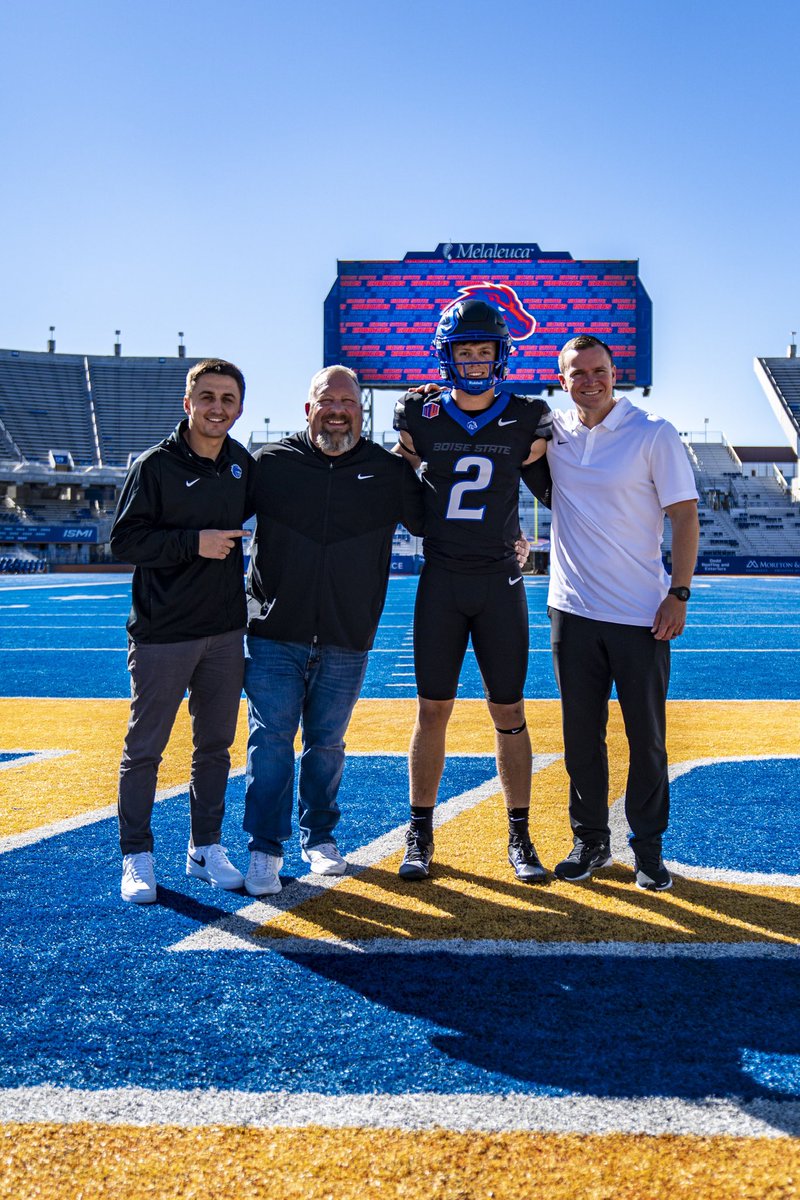 Chase Hatch (@chasehatch2025) on Twitter photo Had a great time last weekend down in Boise for an Official Visit! Thank you to all of the staff for the great hospitality! <a href="/BroncoSportsFB/">Boise State Football</a> <a href="/CoachCollins46/">Stacy Collins</a> <a href="/Coach_SD/">Spencer Danielson</a> <a href="/kyleyoung_BSU/">Kyle Young</a> <a href="/bjmullinBSU/">BJ Mullin</a> <a href="/CoachChinander/">Erik Chinander</a> <a href="/jack_schne1der/">Jack Schneider</a> <a href="/CodyBroncFB/">Cody Football π</a> Had a great time last weekend down in Boise for an Official Visit! Thank you to all of the staff for the great hospitality! <a href="/BroncoSportsFB/">Boise State Football</a> <a href="/CoachCollins46/">Stacy Collins</a> <a href="/Coach_SD/">Spencer Danielson</a> <a href="/kyleyoung_BSU/">Kyle Young</a> <a href="/bjmullinBSU/">BJ Mullin</a> <a href="/CoachChinander/">Erik Chinander</a> <a href="/jack_schne1der/">Jack Schneider</a> <a href="/CodyBroncFB/">Cody Football π</a>